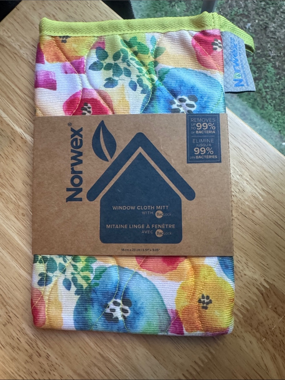 Norwex Window Cloth Mitt in Multicolor Floral with Lime Trim